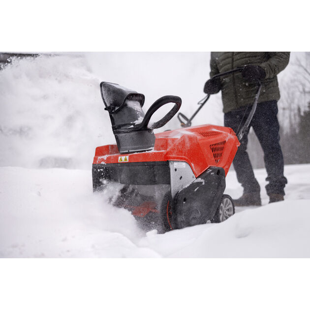 Troy-Bilt&reg; Squall&trade; 123R Snow Blower Clearing Driveway